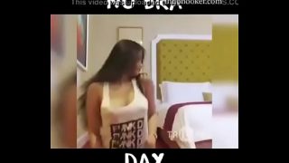Hot chick dance no bra